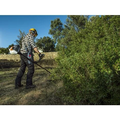 McCULLOCH Débrousailleuse Thermique B43 BT - 43cc / 1,25kW / Pack Complet 3 Systèmes De Coupe / Harnais Double Confort / Guidon Double / Pompe D’amorçage (967683401) 3 McCULLOCH Débrousailleuse Thermique B43 BT - 43cc / 1,25kW / Pack Complet 3 Systèmes De Coupe / Harnais Double Confort / Guidon Double / Pompe D’amorçage (967683401) – Image 3
